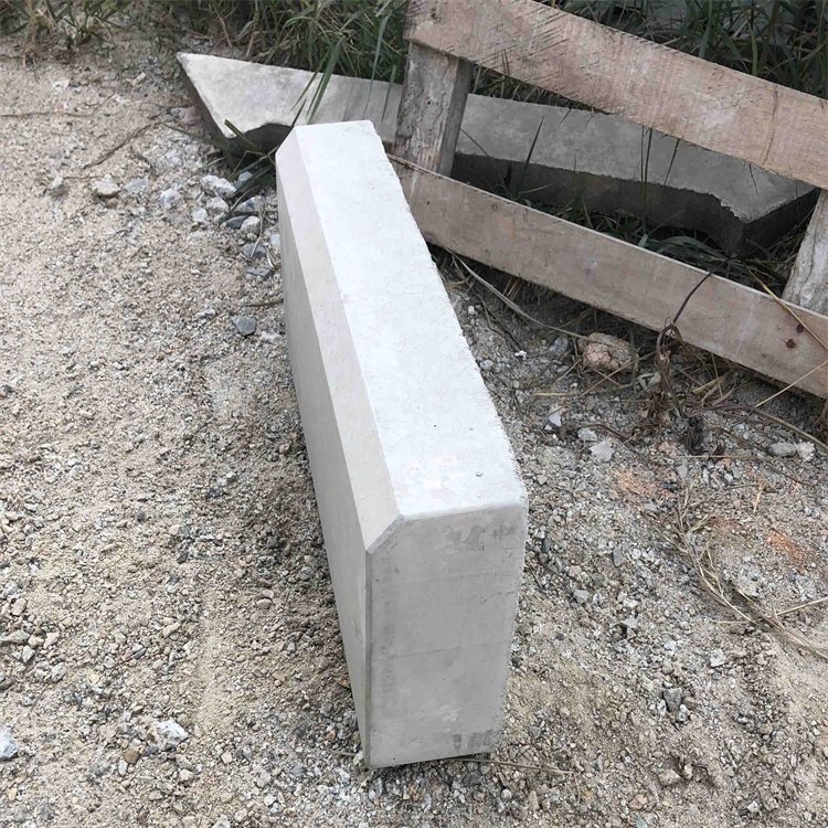 芝麻白刀切面路沿石,人行道路缘石